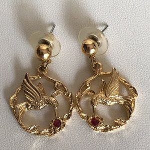 Vintage JJ gold tone dangle hummingbird earrings